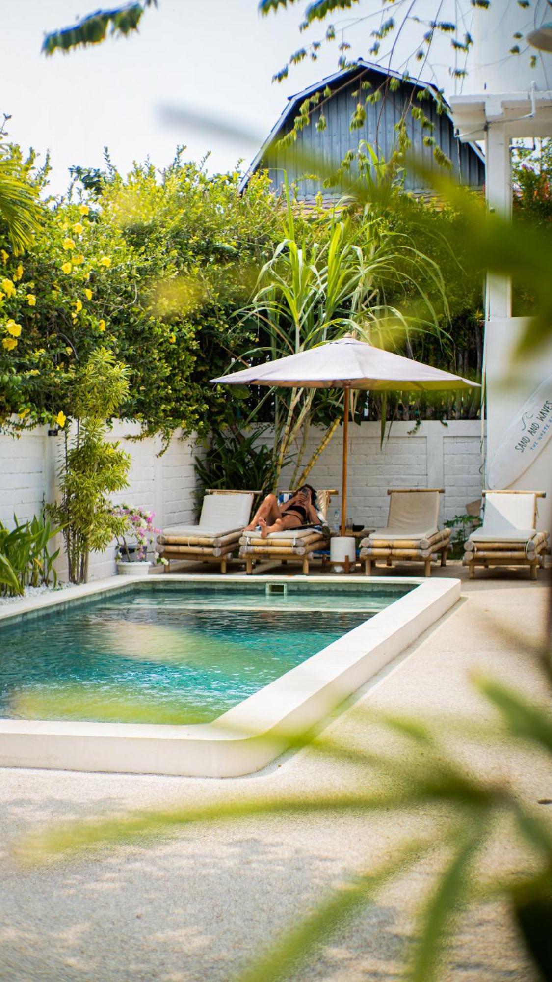 Appartamento The White Bay Lombok Kuta  Esterno foto